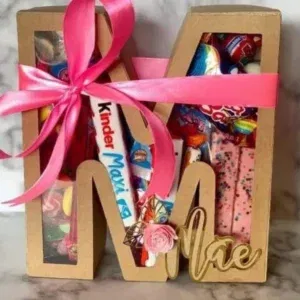 Arquivo de corte caixa média Dia das Mães em Studio. Ideal para decoração, mimos e festas.