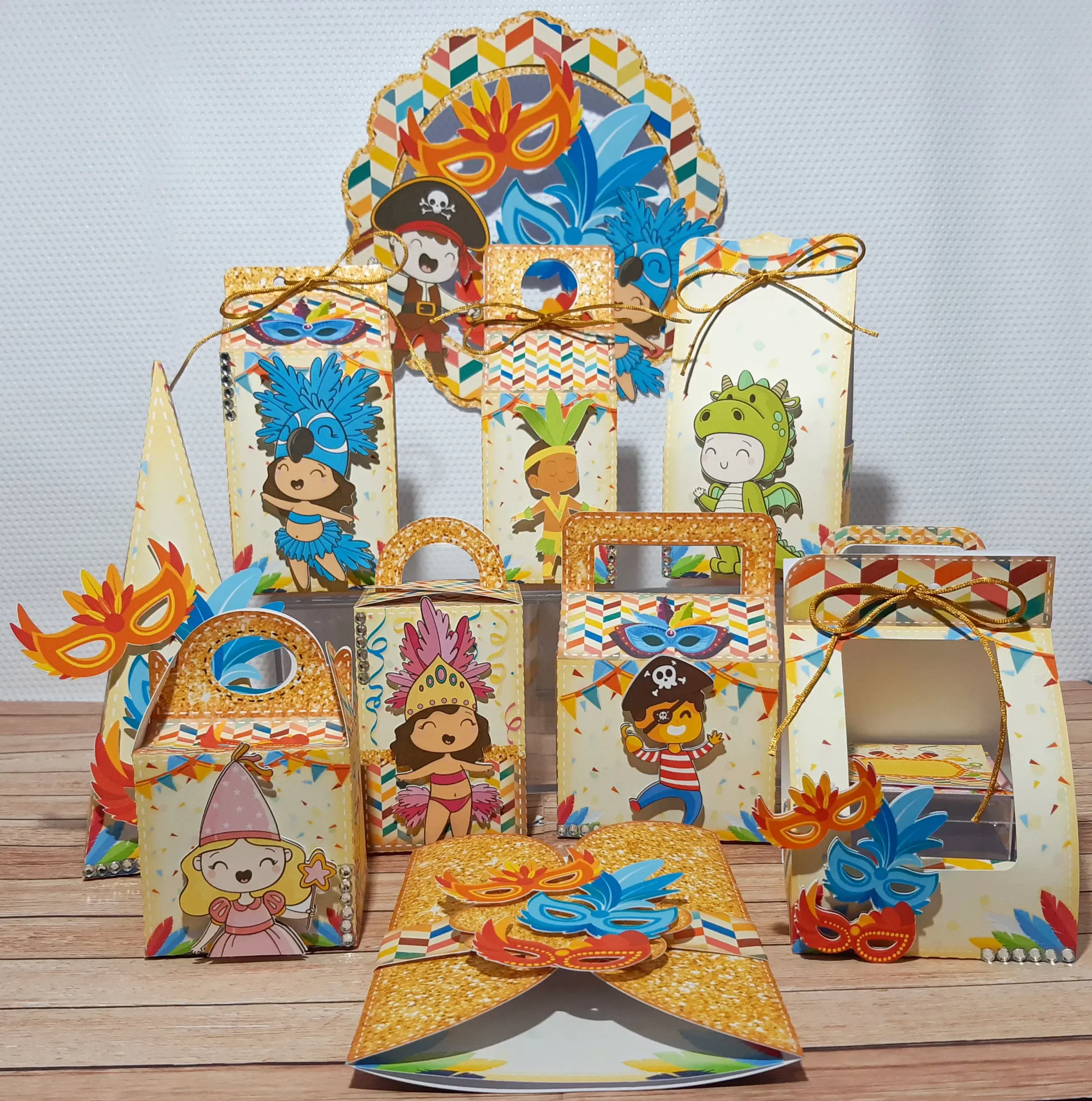 Arquivo de corte Carnaval em Studio e PDF. Ideal para decoração, topper e temas de festas.