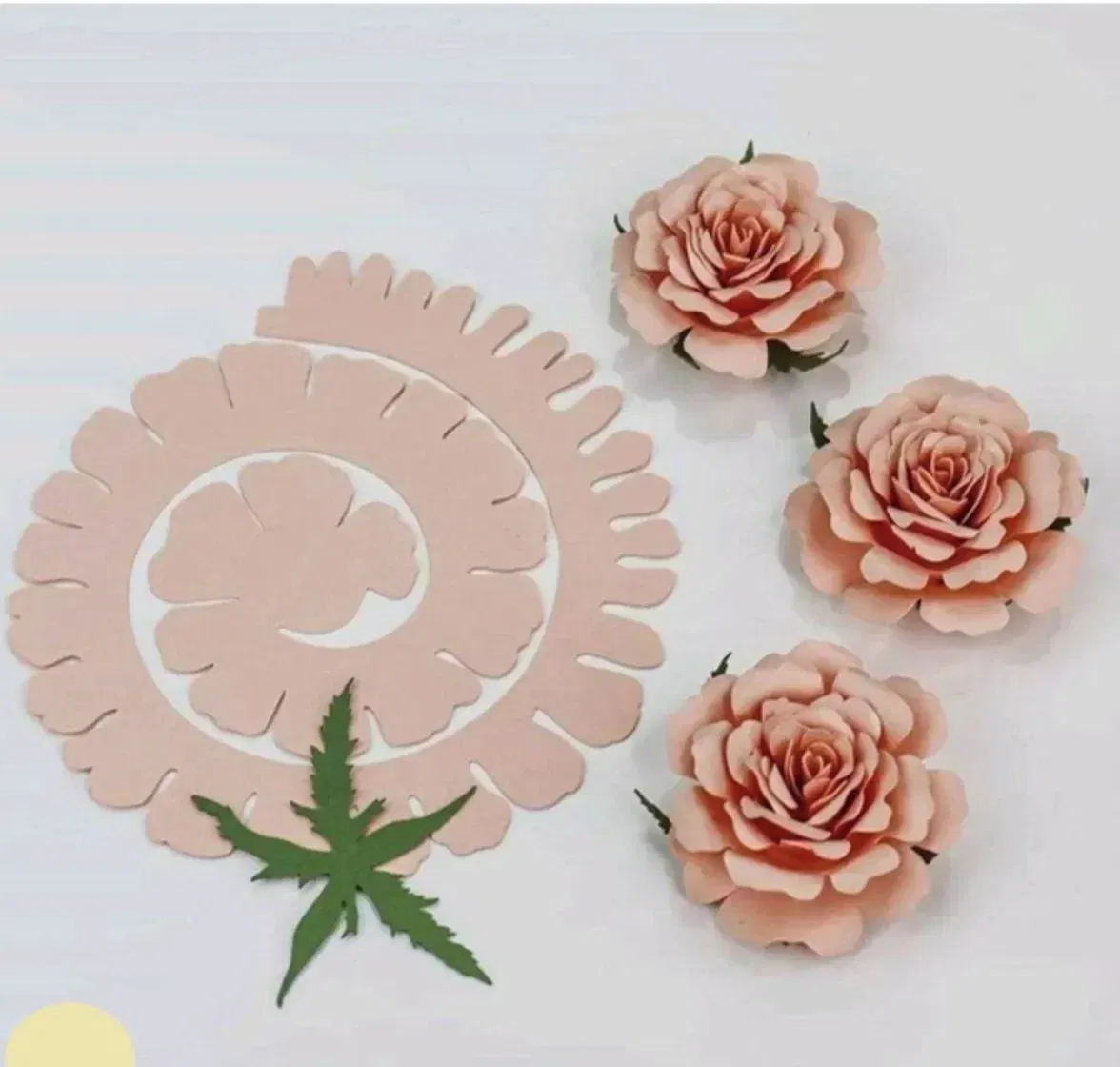 Imagem de Flor Espiral 3D em Arquivo de Corte Studio e PDF. Ideal para decoração de festas de aniversário e temas florais. Perfeito para criar topo de bolo e topper.
