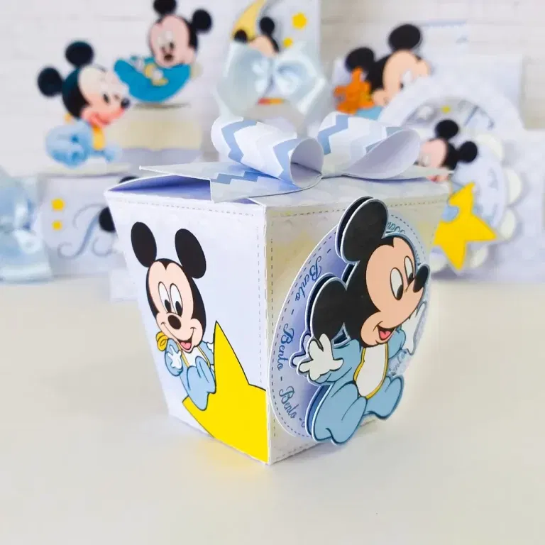 Topo de bolo e topper Mickey Baby para aniversário. Ficheiros Studio e PDF para decoração de festas de bebé.