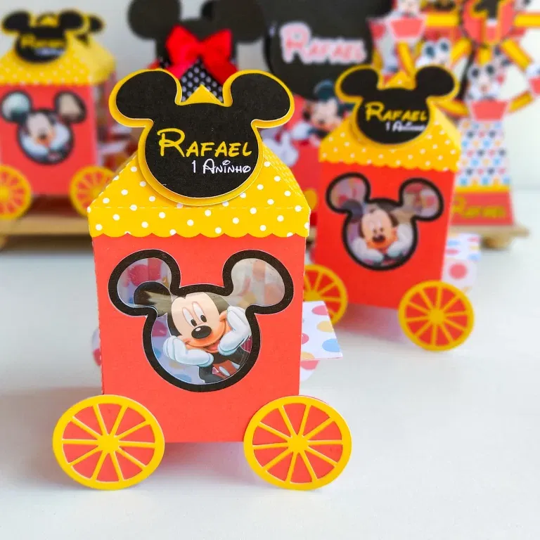 Arquivo de corte no formato Studio do tema Parque do Mickey Mouse. Essencial para a decoração de aniversário. Inclui moldes de topper e topo de bolo.