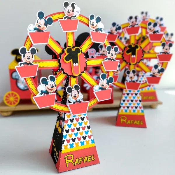 Topo de bolo temático Parque do Mickey Mouse. Arquivo de corte Studio para decoração de festas e topper de aniversário.