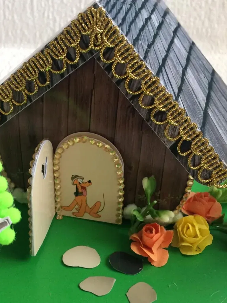 Arquivo de corte Safari do Mickey nos formatos Studio e PDF. Ideal para decoração de festas de aniversário. Inclui moldes de topper e topo de bolo.