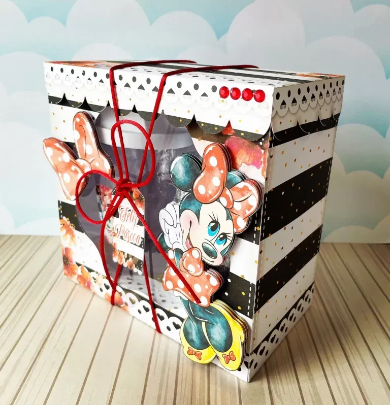 Arquivo de corte Caixa Páscoa Minnie para Silhouette e PDF. Imagens PNG para decoração.