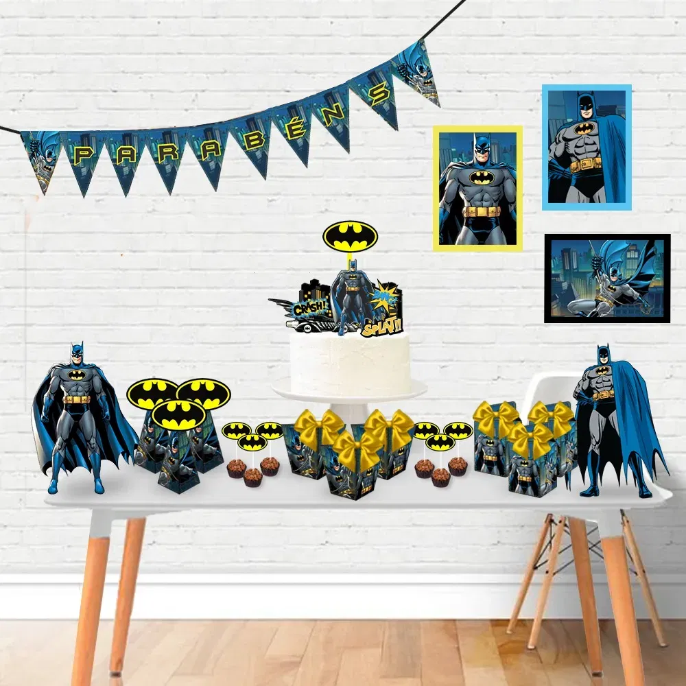 Kit Centro de Mesa Batman (Studio e PDF). Arquivo de Corte essencial para decoração de festas de aniversário com este tema. Use como enfeite de mesa.
