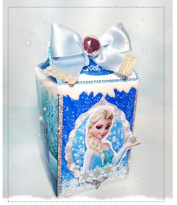 Decoração Frozen centro de mesa em Studio. Arquivo de corte, topper e festas.