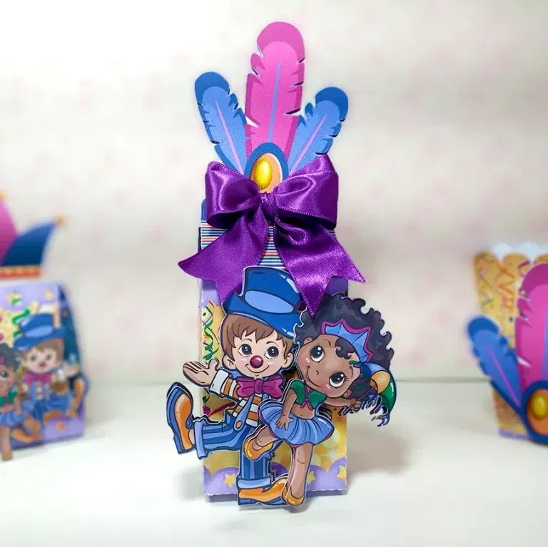 Decoração Bloquinho de Carnaval em camadas. Arquivo de corte Studio e PDF para topper e festas.