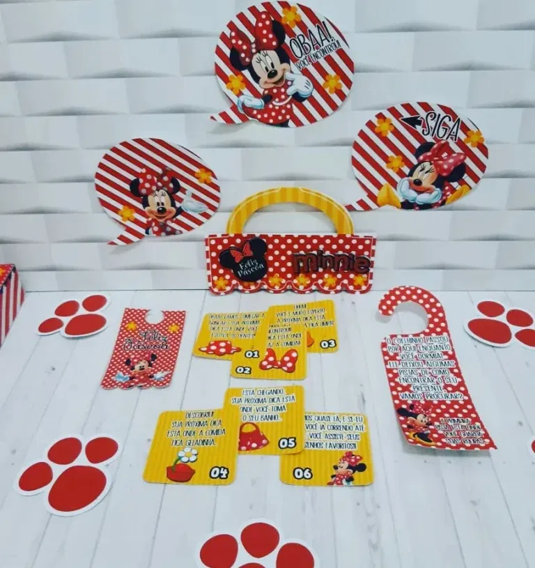 Topo de bolo Minnie Páscoa 3D em camadas. Arquivo de corte Studio e PDF para decoração de festas.