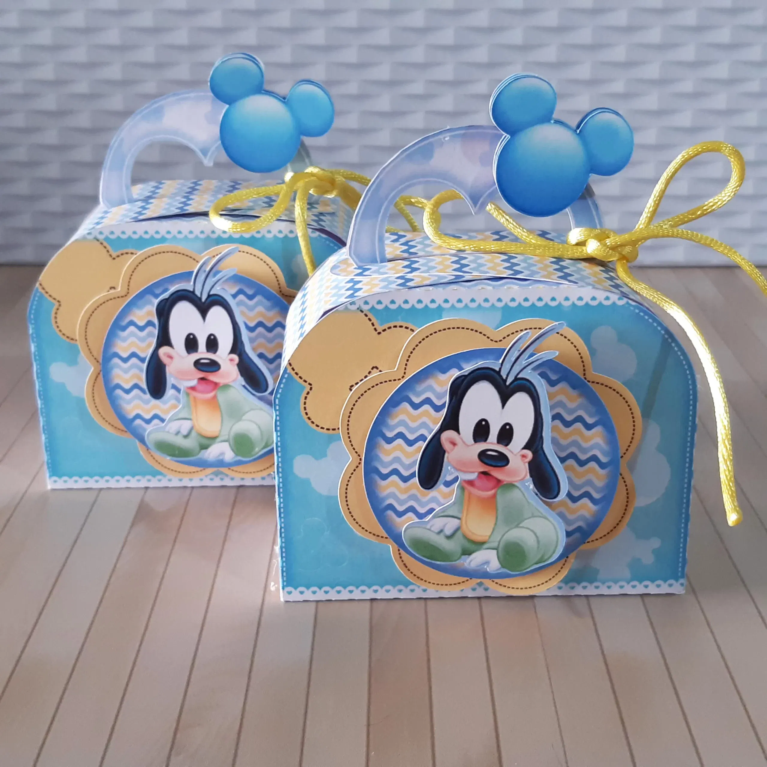Decoração para festa Turma do Mickey Baby. Arquivos PDF e PNG para impressão e arquivo de corte Studio. Inclui moldes de topper.