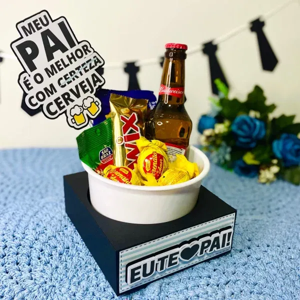 Kit completo decoração de festa Dia dos Pais em Studio, PNG e PDF. Inclui topper e artes.