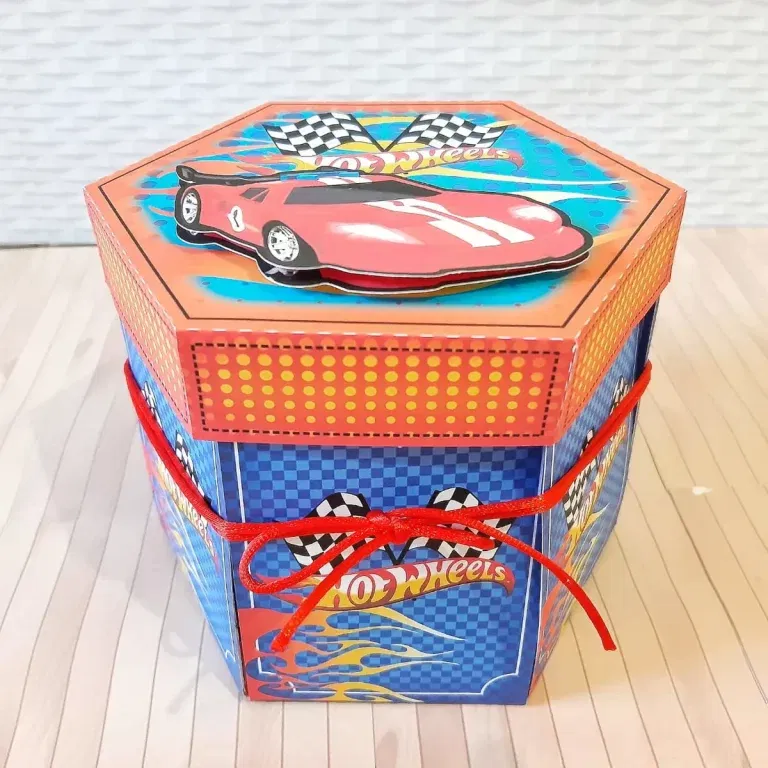 Imagem de Caixa Explosão Hot Wheels em Arquivo de Corte. Ideal para decoração e lembranças de festas de aniversário com o tema carros. Pode ser adaptada com topper ou topo de bolo.