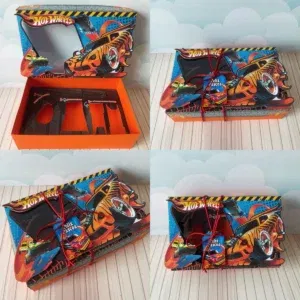 Arquivo de Corte para Festa Mini Confeiteiro Hot Wheels (Páscoa). Perfeito para criar topo de bolo e topper para doces e kits. Ideal para decoração de aniversário temático.