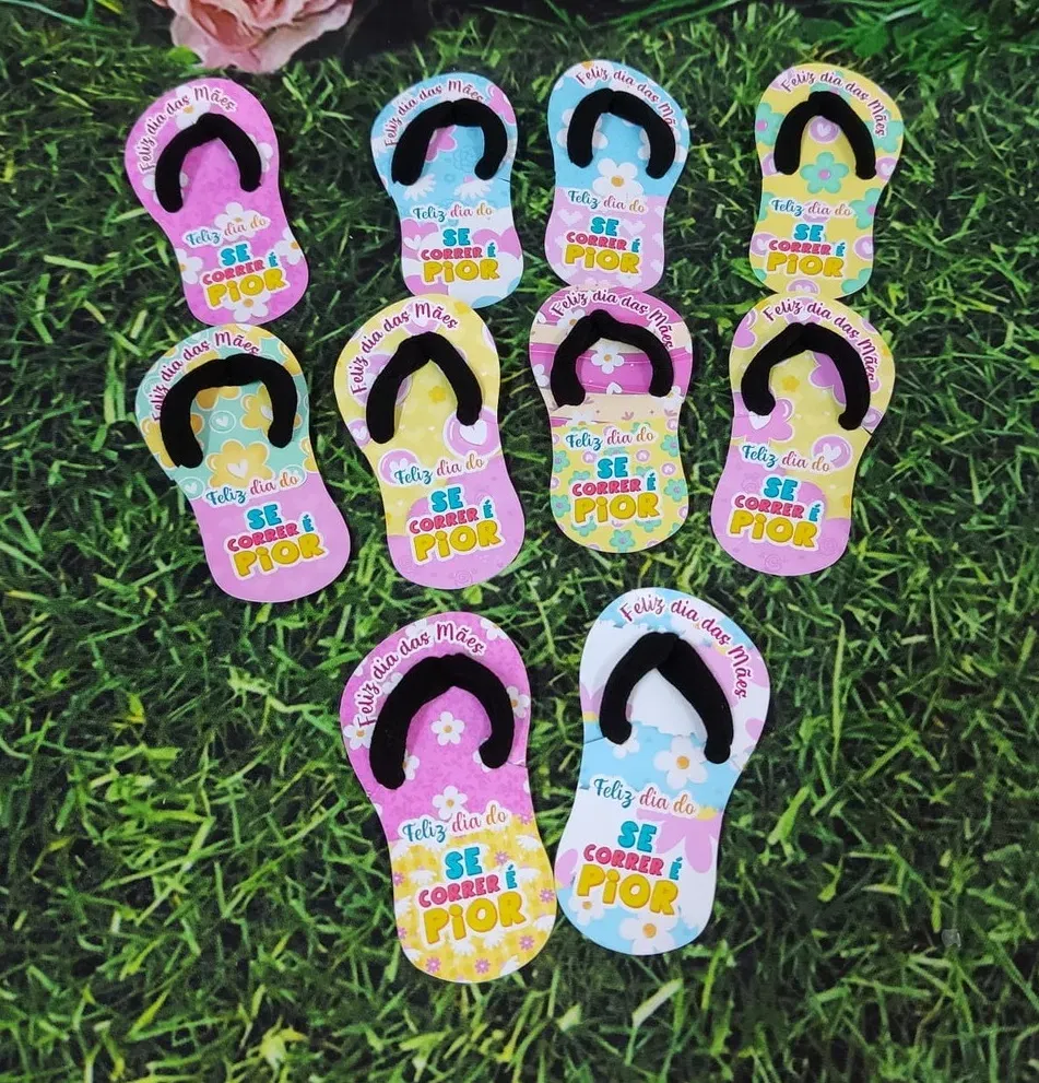 Arquivo de corte mini chinelo Dia das Mães em Studio e PDF. Ideal para decoração, mimos e temas de festas.