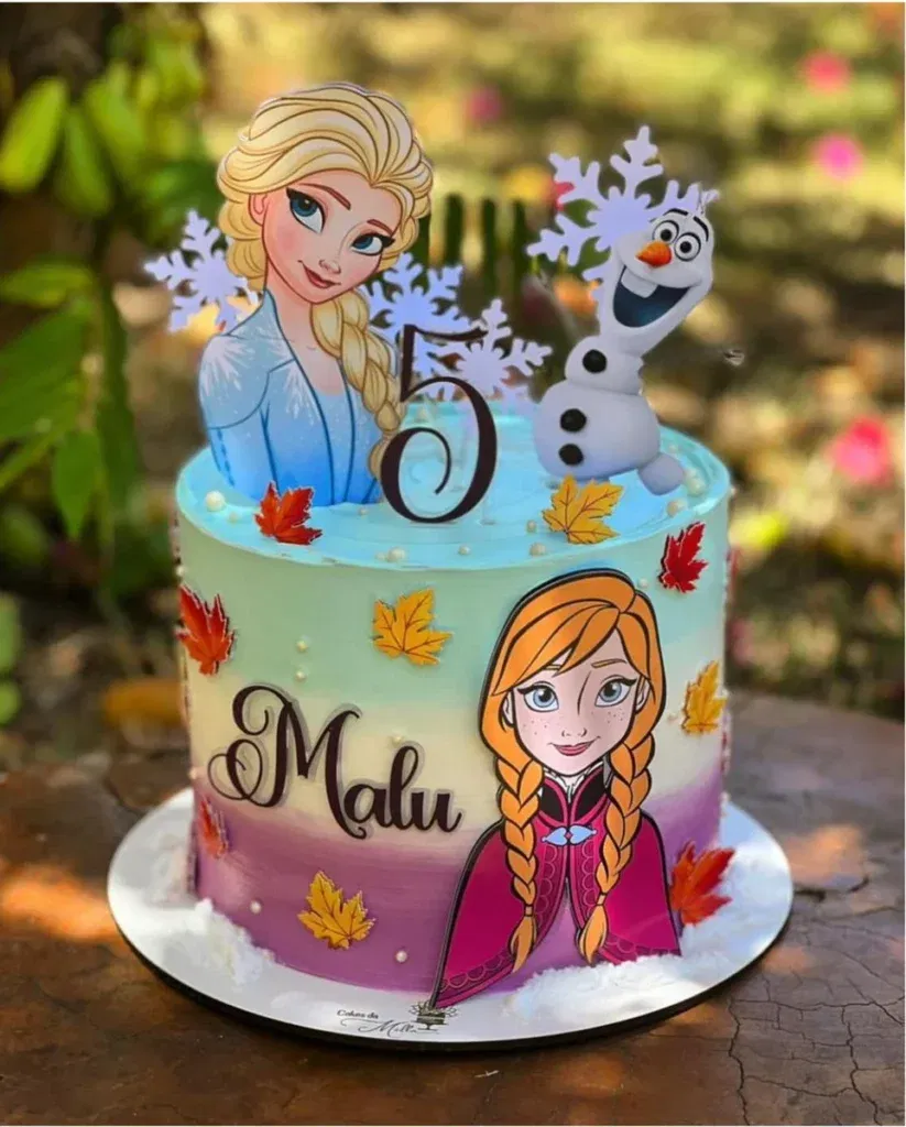 Tema topper de bolo Frozen em camadas 3D.