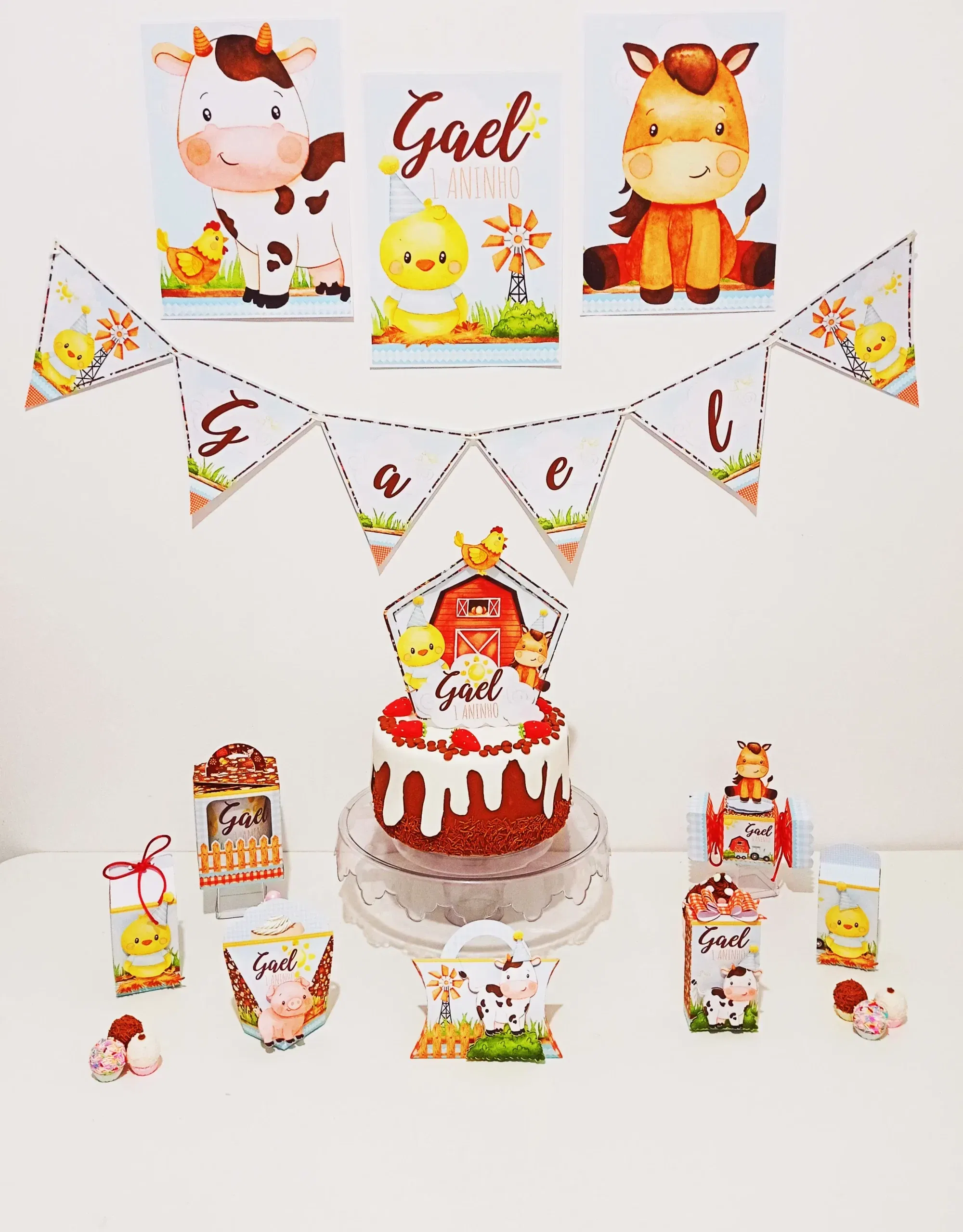 Arquivo centro de mesa fazendinha studio e pdf. Topper, decoração, temas e festas.