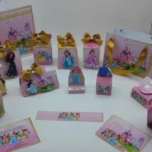 Kit profissional de decoração Princesas Disney. Arquivo de corte, topper e festas.