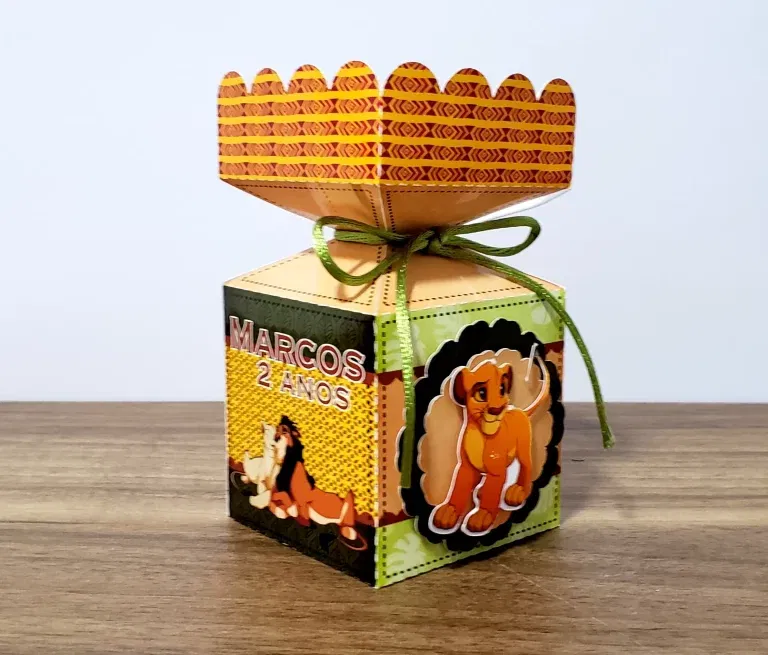 Kit profissional de decoração centro de mesa Rei Leão. Topper, temas, festas e arquivo de corte.