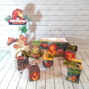 Kit profissional de decoração centro de mesa Rei Leão. Topper, temas, festas e arquivo de corte.