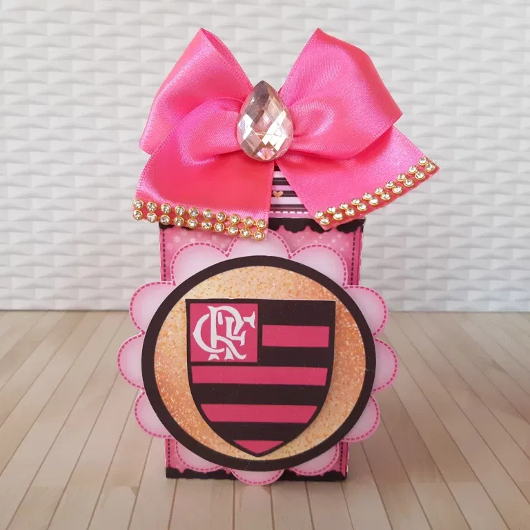Moldes de decoração Flamengo Rosa. Arquivo de corte, topper e festas.