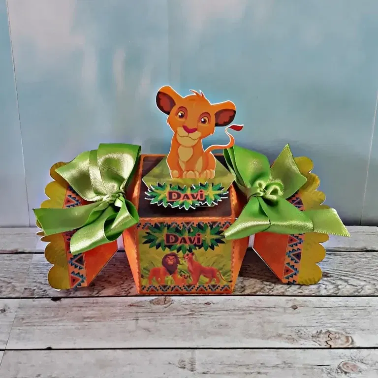 Decoração Rei Leão em camadas para Silhouette. Topper, temas, festas e arquivo de corte.