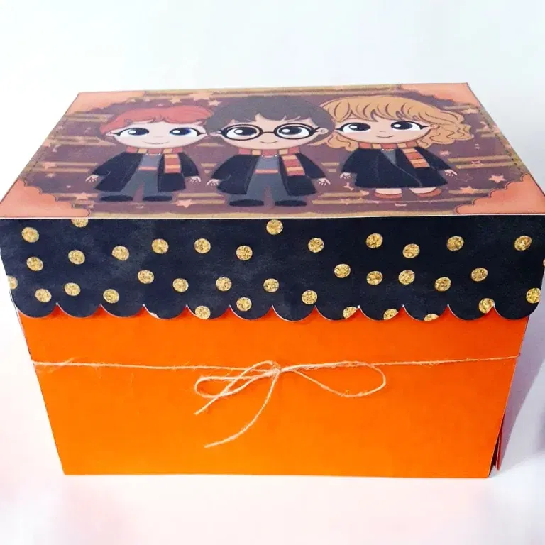 Kit profissional decoração festa na caixa Harry Potter. Topper, temas, festas e topper.