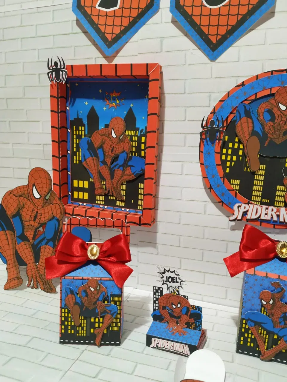 Kit decoração Homem Aranha em Studio, Png e Pdf. Topper, temas e festas.