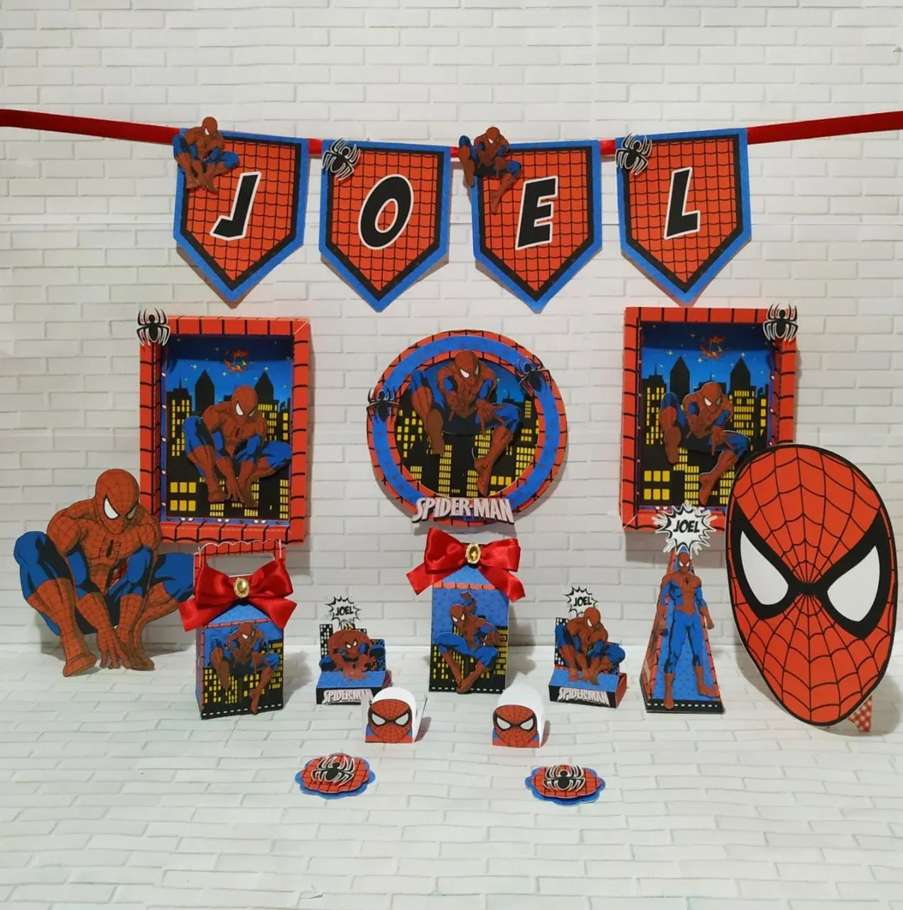 Moldes de decoração Homem Aranha para fazer em casa. Topper, temas e festas.