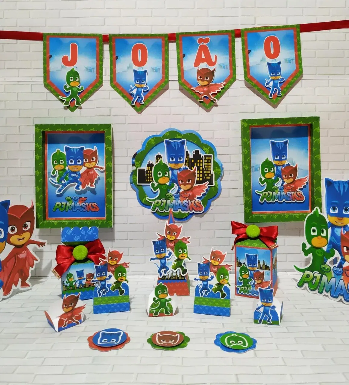 Kit decoração Pj Masks simples e barato. Topper, temas, festas e arquivo de corte.