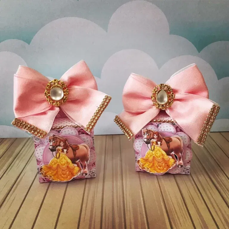 Download de arquivo de corte Princesas Disney. Topper, decoração e temas.