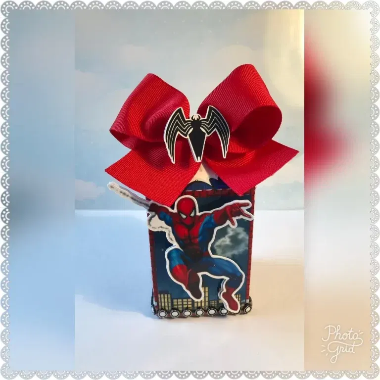 Kit profissional de decoração Homem Aranha. Topper, temas, festas e arquivo de corte.