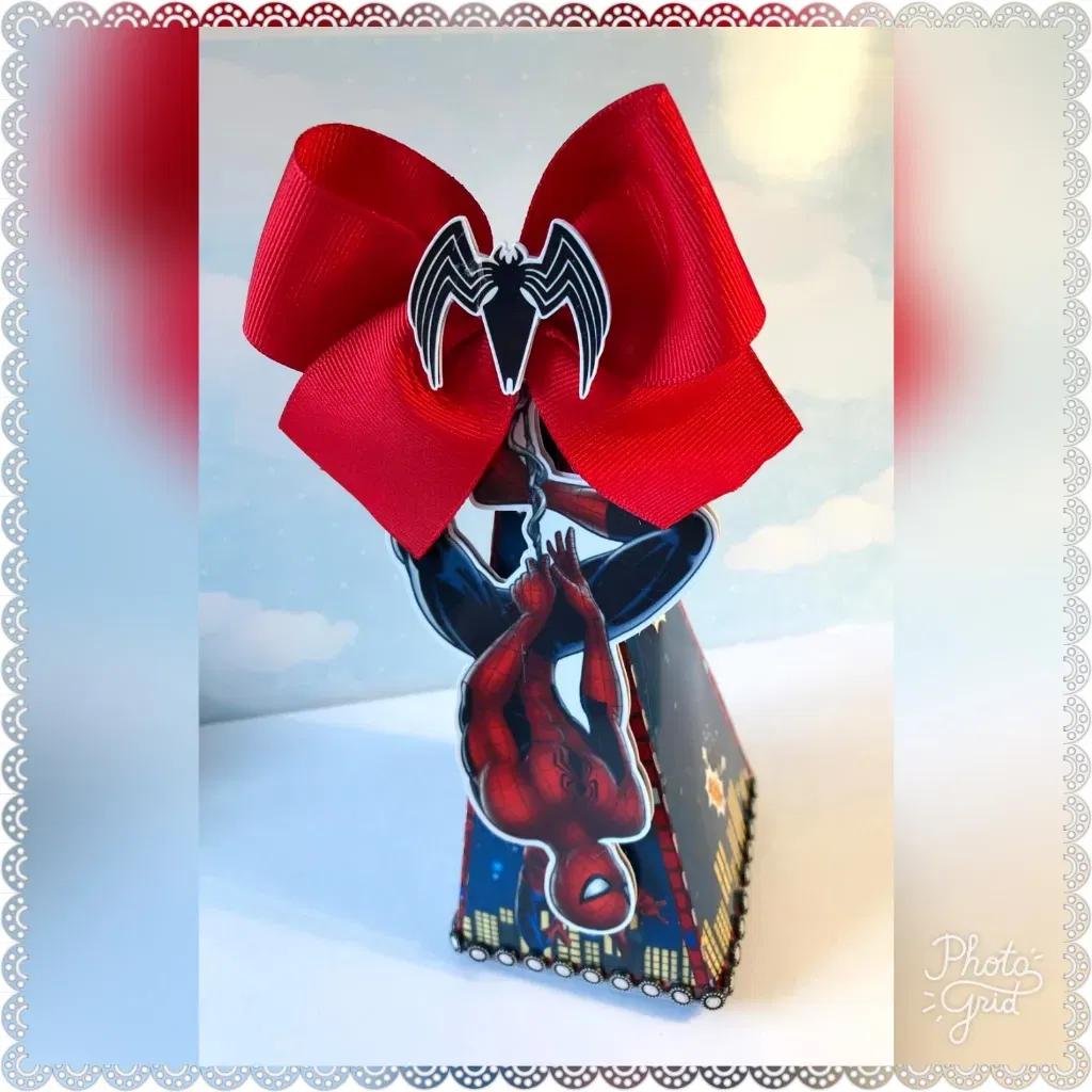 Moldes de decoração Homem Aranha para fazer em casa. Topper, temas e festas.
