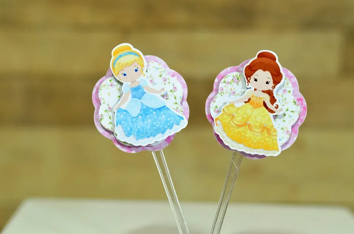 Decoração de aniversário Princesas Disney para imprimir e cortar. Topper, temas e festas.