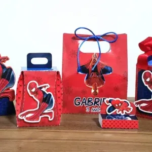 Kit completo de decoração de festa infantil Homem Aranha. Topper, temas, festas e arquivo de corte.