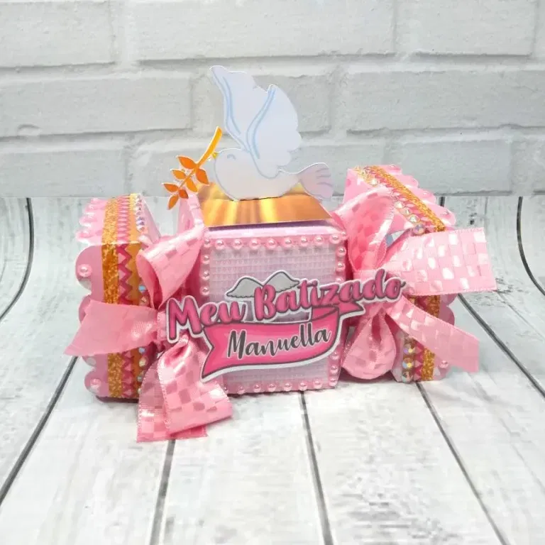 Kit profissional de decoração de mesa batizado. Topper, temas, festas e arquivo de corte.