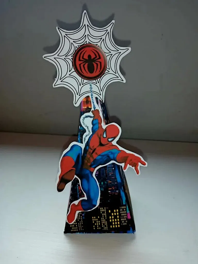 Moldes de decoração infantil Homem Aranha para fazer em casa. Topper, temas e festas.