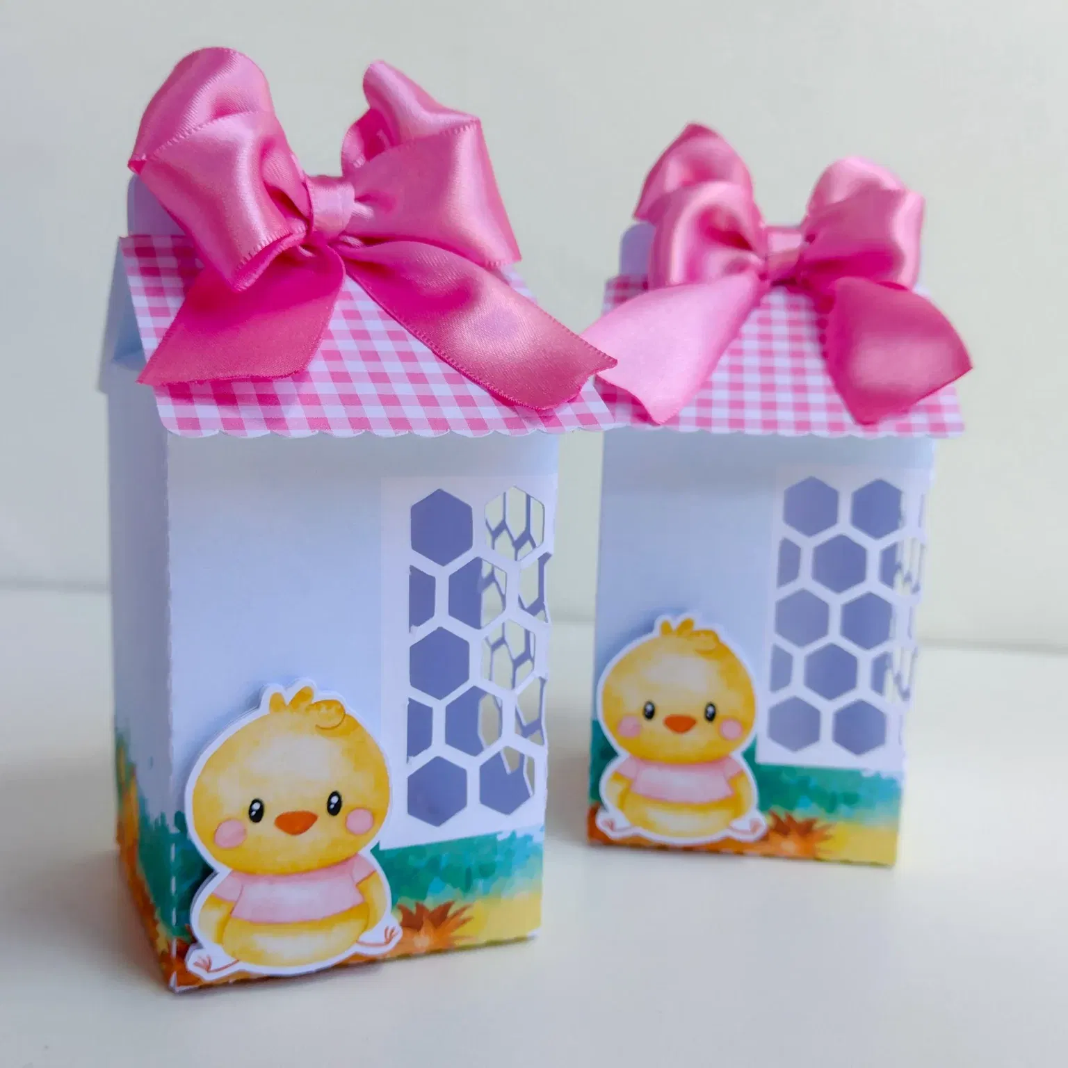 Topo de bolo Fazendinha Menina, arquivo digital de corte Studio para topper de aniversário e decoração de festa infantil com animais.