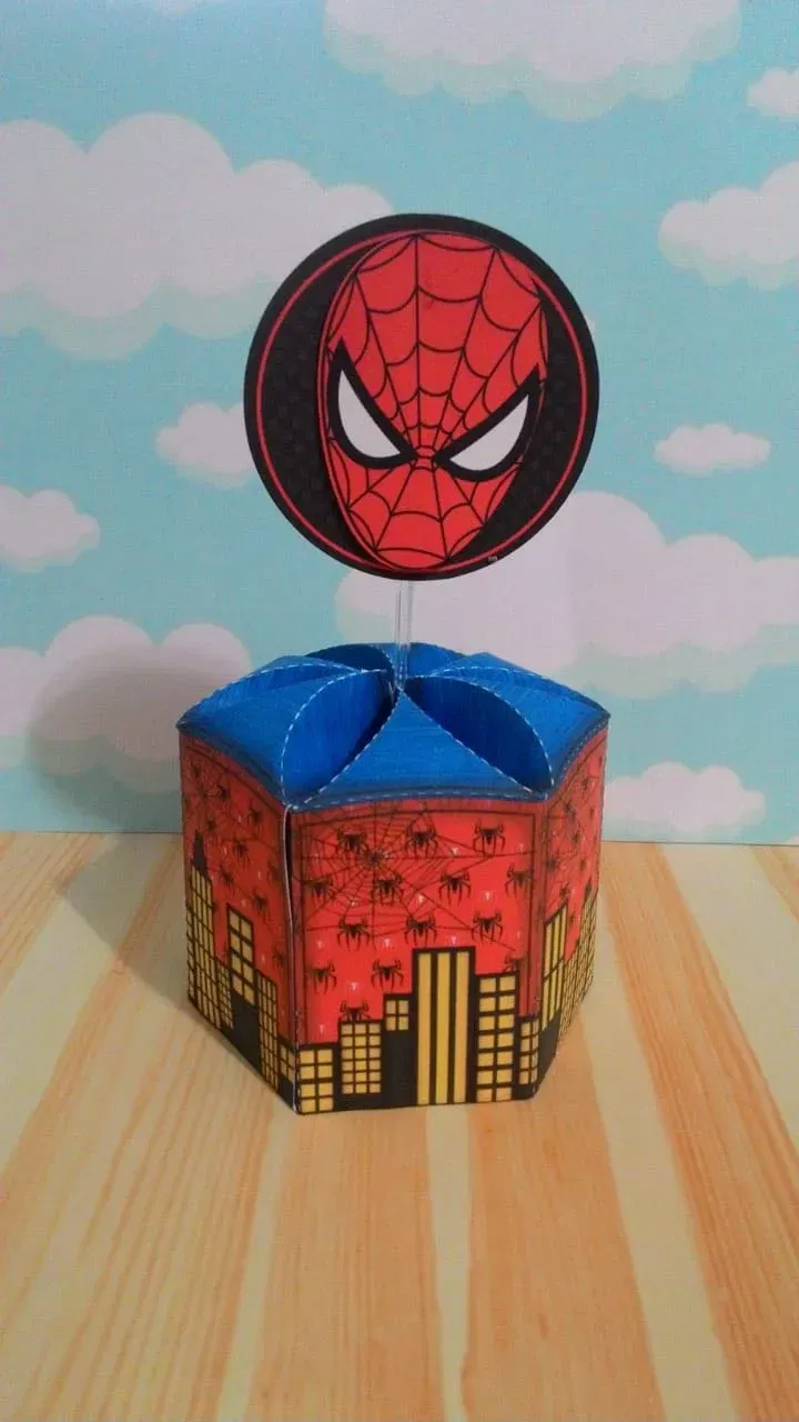 Kit profissional de decoração aniversário Homem Aranha. Topper, temas, festas e arquivo de corte.