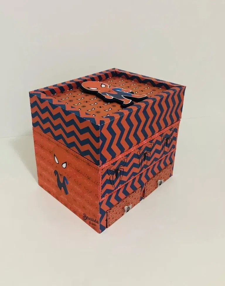 Arquivo de corte festa na caixa Homem Aranha Studio e Pdf. Topper, decoração, temas e festas.