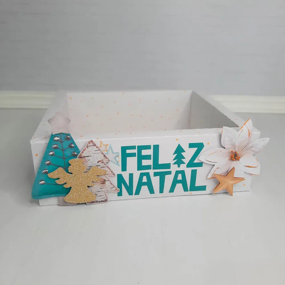 Arquivo de corte digital para cesta de presentes e decoração tema Natal nos formatos Studio e PDF para Silhouette e recorte manual.