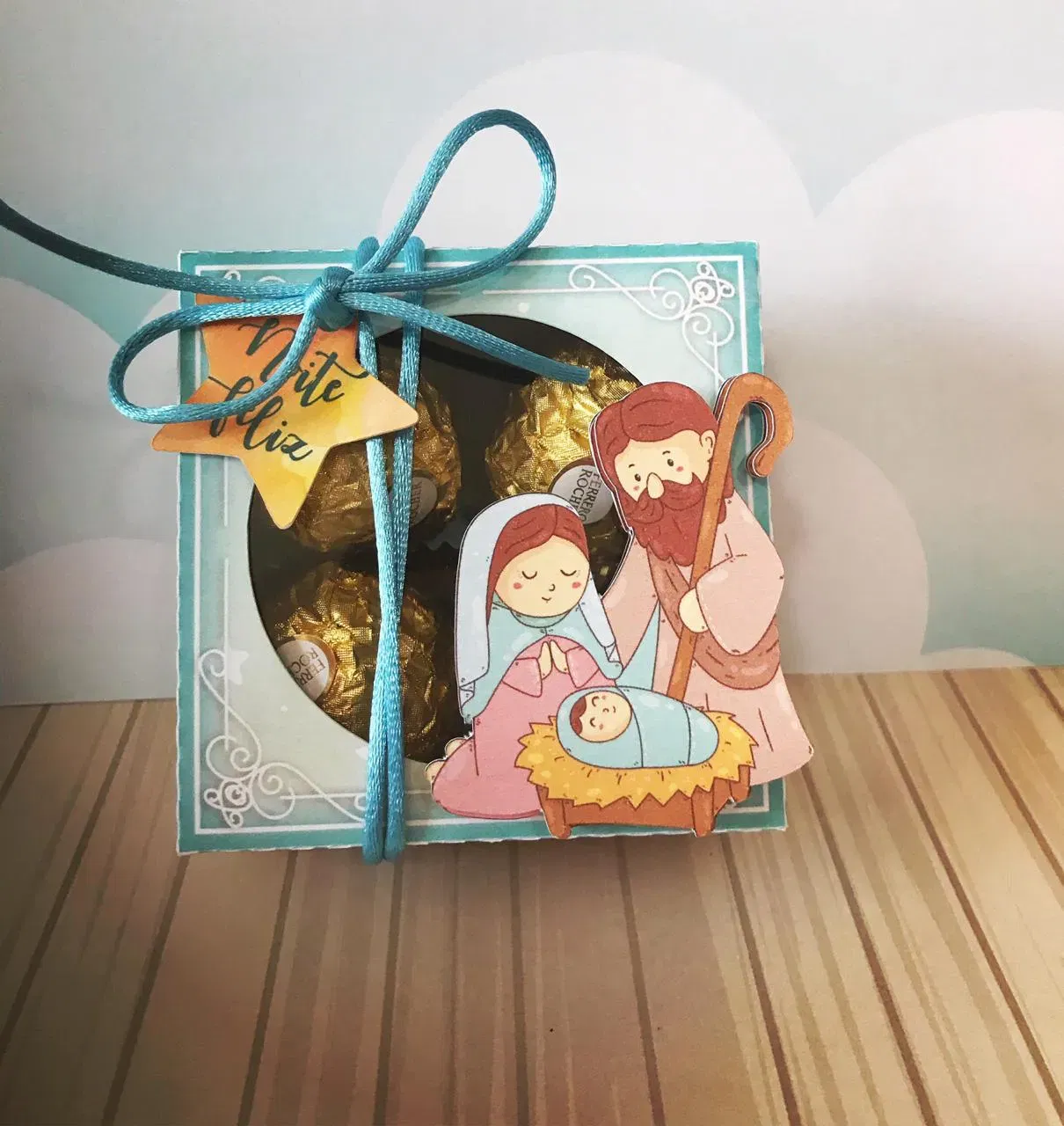 Arquivo de Natal Religioso para recortar no formato PDF, PNG e Studio ideal para topo de bolo e decoração de festas cristãs.