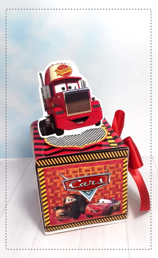 Molde de topo de bolo tema Carros para Silhouette Studio com impressão em alta resolução e decoração de festas de aniversário infantis.