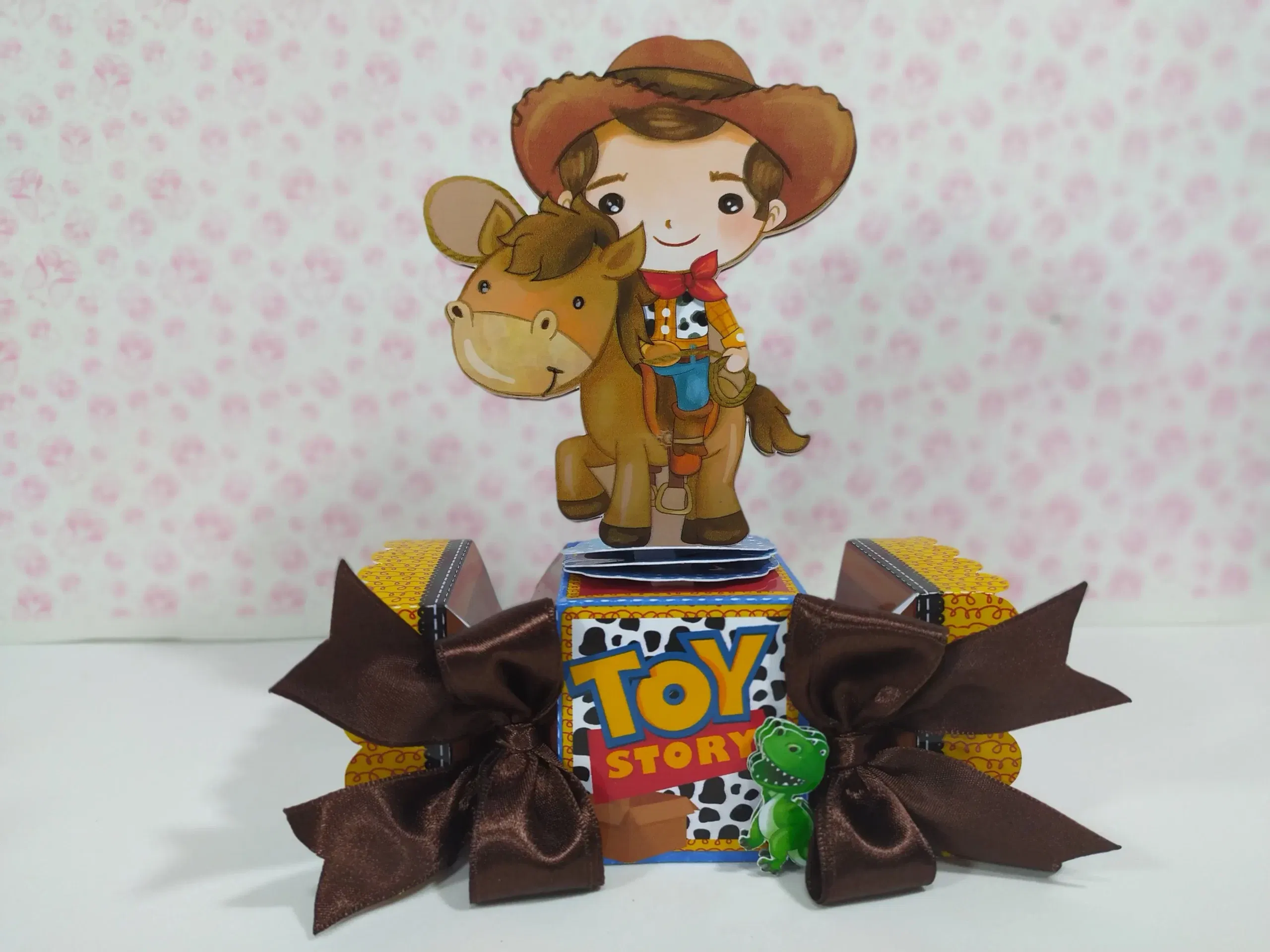 Moldes digitais de Toy Story para aniversário infantil nos formatos Studio, PNG e PDF para impressão de alta qualidade e corte preciso.