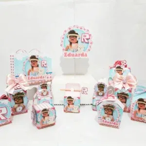 Arquivo digital tema Roblox para meninas nos formatos Studio, PNG e PDF para topo de bolo e itens de festa para imprimir e recortar.