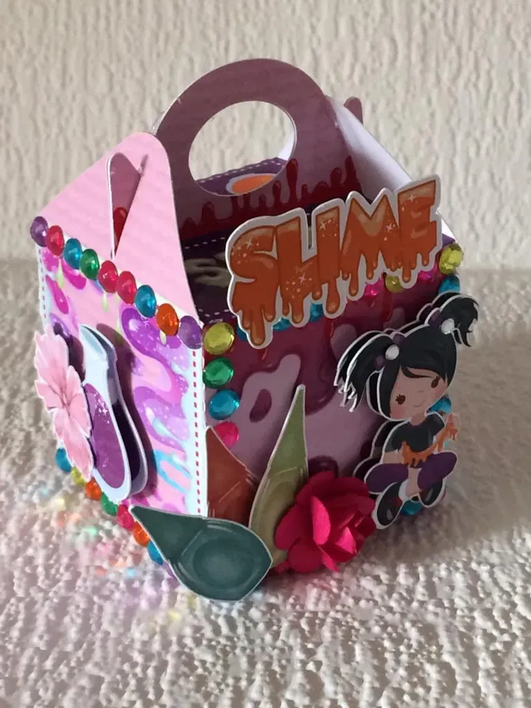 Arquivo digital para festa com tema Slime nos formatos Studio e PDF para imprimir e recortar na Silhouette ou tesoura.