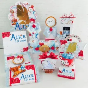 Arquivo de corte digital tema aniversário da Alice no País das Maravilhas nos formatos Studio e PDF para máquinas Silhouette ou tesoura, ideal para personalizados de luxo.