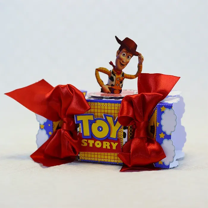 Arquivo de corte digital para topper de bolo e itens de decoração tema Toy Story nos formatos Studio e PDF para Silhouette.