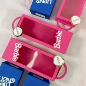 Arquivo digital de caixa personalizada da Barbie e do Ken no formato Studio para máquinas de corte Silhouette, ideal para lembrancinhas de festas e decoração.