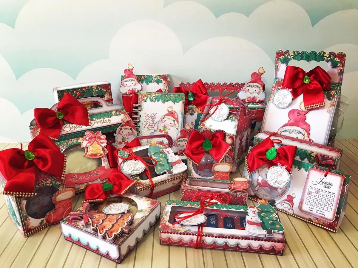 Arquivo digital tema festa de Natal nos formatos Studio, PNG e PDF para topo de bolo, topper e decoração natalina para imprimir.