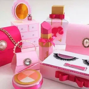 Arquivo de corte digital para mini bolsas da Barbie no formato Studio para máquinas Silhouette, ideal para lembrancinhas de festas e decoração de aniversário.