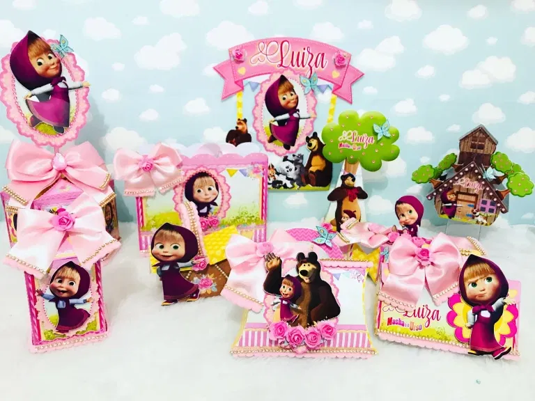 Arquivo de corte digital tema Masha e o Urso nos formatos Studio e PDF para máquinas Silhouette ou tesoura, ideal para decoração de festas e personalizados.